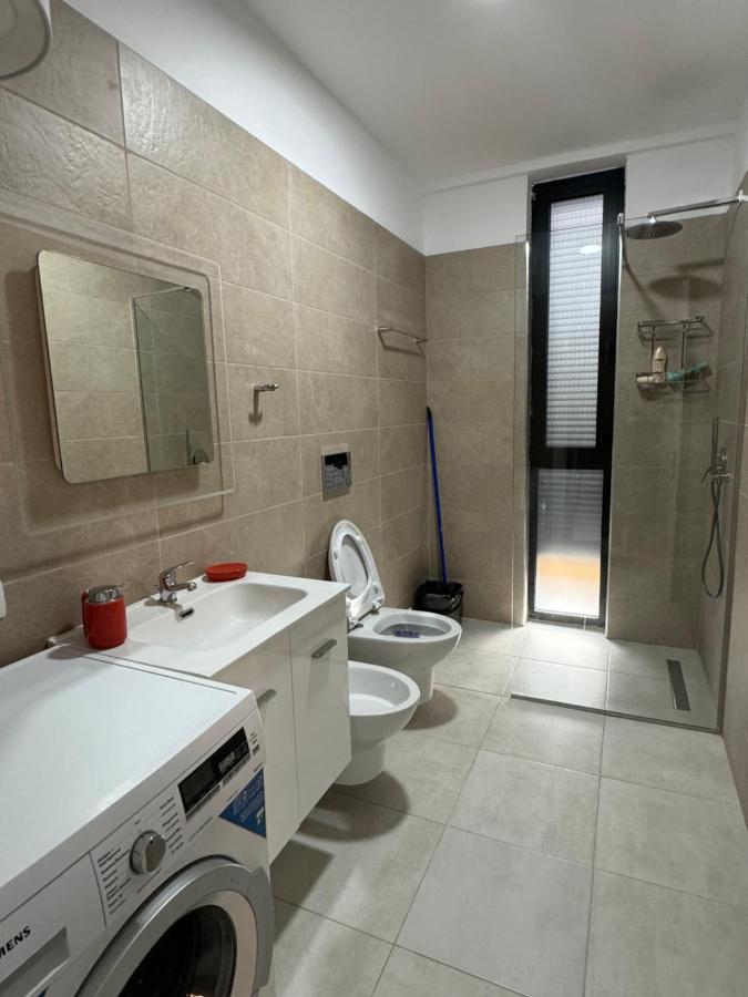 Sc Tirana Centre Apartment Luaran gambar