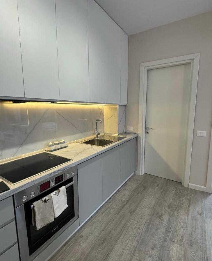 Sc Tirana Centre Apartment Luaran gambar